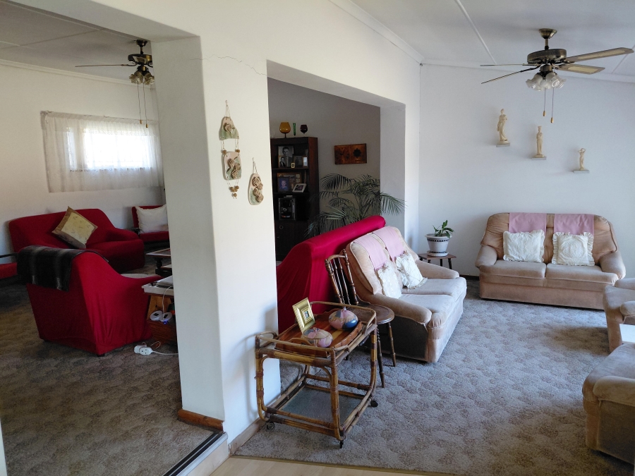 4 Bedroom Property for Sale in Windsor Park Eastern Cape
